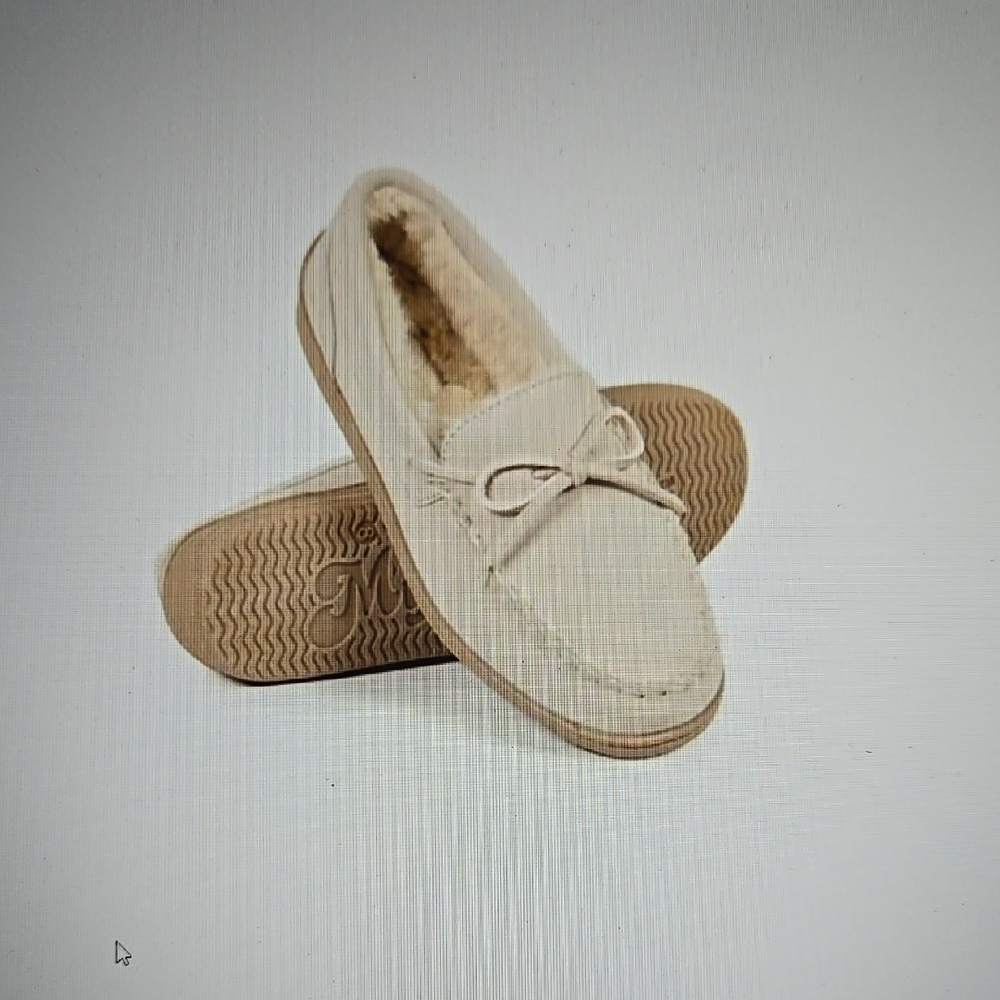 MySlippers Beach Beige Moccasin Suede Leather Rubber Sole Indoor Outdoor 8 NEW